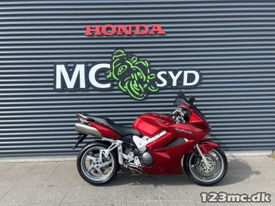 Honda VFR 800 F MC-SYD BYTTER GERNE