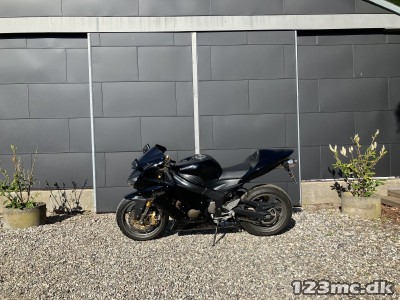 Kawasaki ZX6R