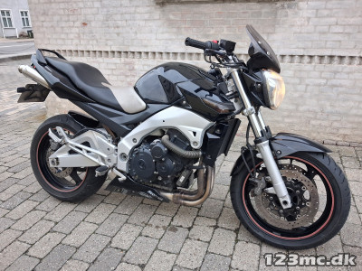 Suzuki GSR 600