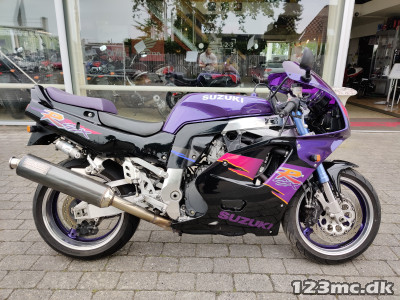 Suzuki GSXR 750