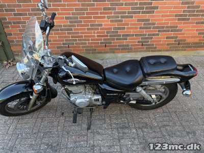 Suzuki GZ 250 Marauder