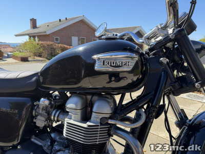 Triumph Bonneville 790 Black