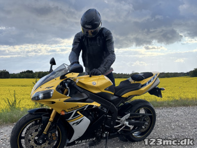 Yamaha YZF R1