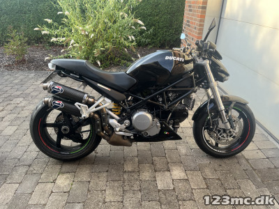 Ducati Monster 800 S2R