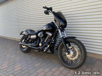 Harley-Davidson FXDB Street Bob HMC Motorcykler. Vi bytter gerne.