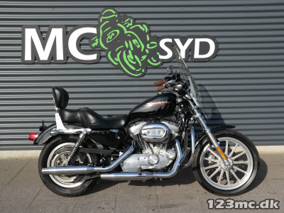 Harley-Davidson XL883 Standard