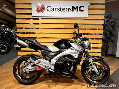 Suzuki GSR 600 Suzuki GSR 600