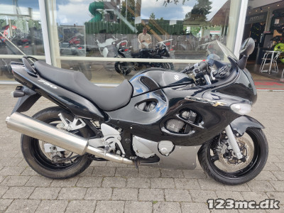 Suzuki GSX 750 F