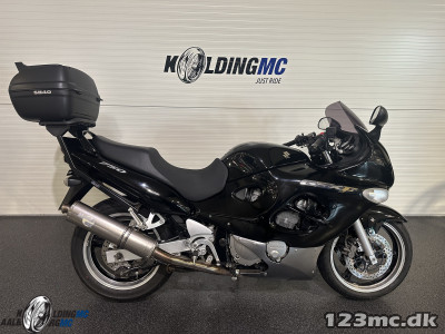 Suzuki GSX 750 F