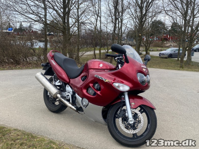 Suzuki GSX 750 F
