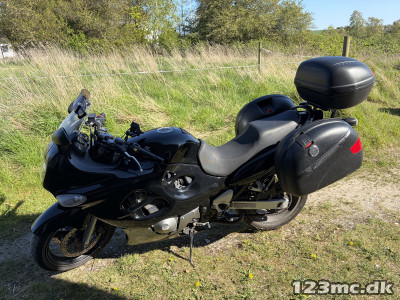 Suzuki GSX 750 F