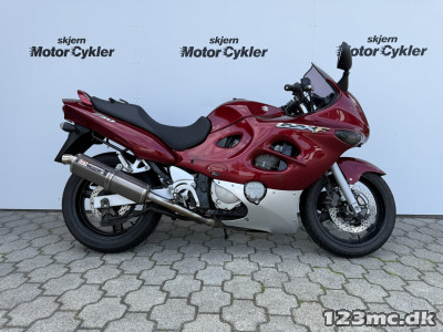 Suzuki GSX 750 F