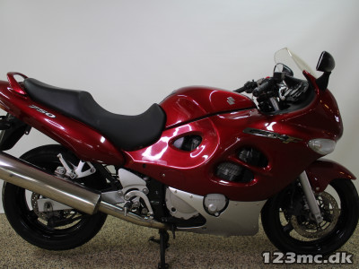 Suzuki GSX 750 F
