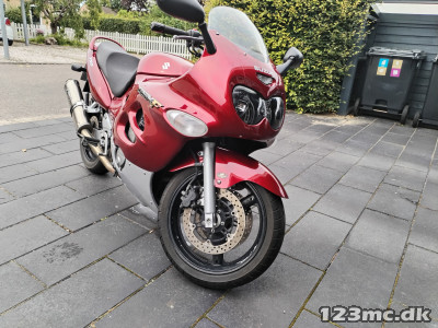 Suzuki GSX 750 F