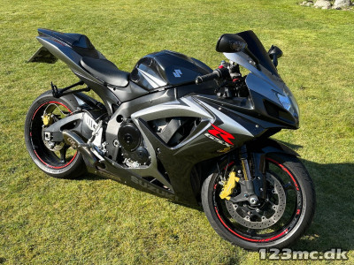 Suzuki GSXR 750