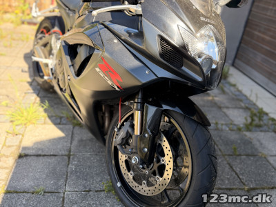 Suzuki GSXR 750