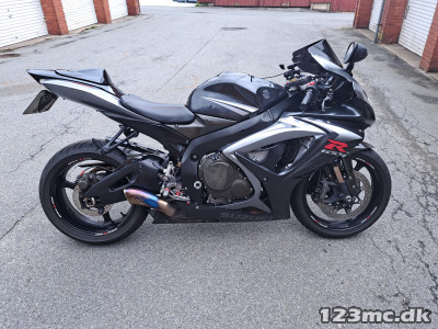 Suzuki GSXR 750 K7