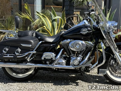 Harley-Davidson FLHRC Road King Classic