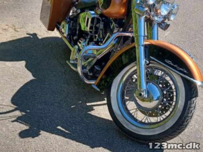 Harley-Davidson FLSTN Softail Deluxe