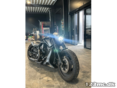 Harley-Davidson VRSCDX Night Rod Special Porsche Engine