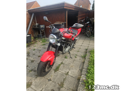Hyosung GT 650