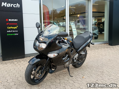Suzuki GSX 750 F