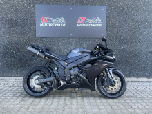 Yamaha YZF R1