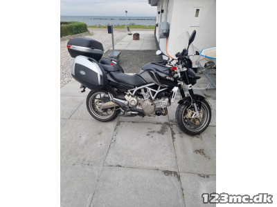 Aprilia Mana 850