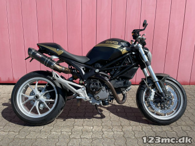 Ducati Monster 1100