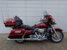 Harley-Davidson FLHTCUSE CVO Electra Glide Ultra Classic HMC Motorcykler. Vi bytter gerne. Harley-Davidson FLHTCUSE CVO Electra Glide Ultra Classic HMC Motorcykler. Vi bytter gerne.