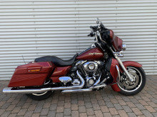 Harley-Davidson FLHX Street Glide HMC Motorcykler Vi bytter gerne.