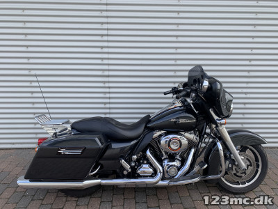 Harley-Davidson FLHX Street Glide HMC Motorcykler. Vi bytter gerne.