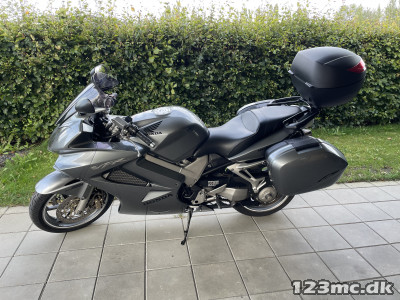 Honda VFR 800 F Honda VFR 800 F
