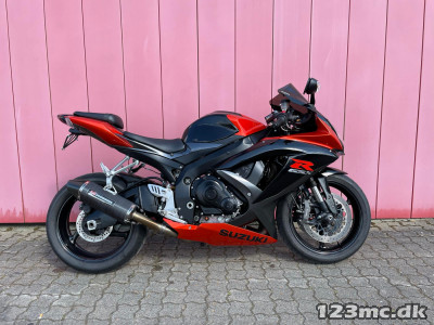 Suzuki GSXR 750 Suzuki GSXR 750