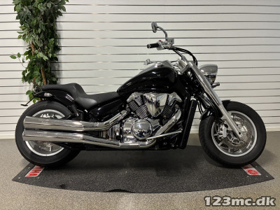 Suzuki VLR 1800 Intruder - Ombygget