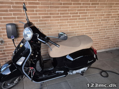 Vespa GTS 250