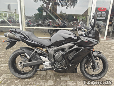 Yamaha FZ6 S2