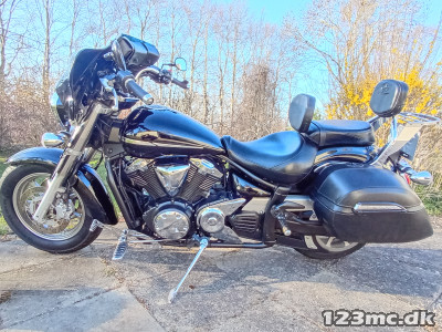 Yamaha XVS 1300 A Midnight Star