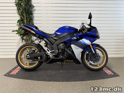 Yamaha YZF R1