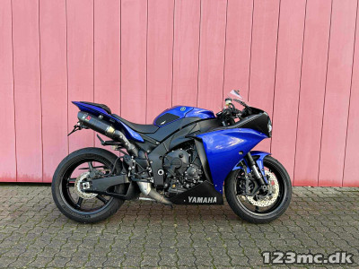 Yamaha YZF R1