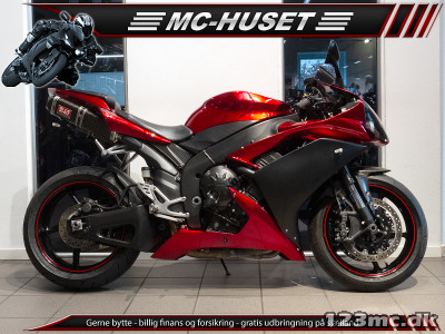 Yamaha YZF R1