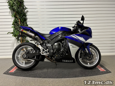 Yamaha YZF R1