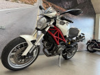 2010 Ducati Monster 1100