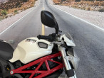 2010 Ducati Monster 1100