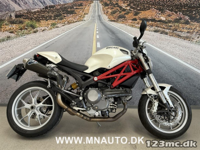 Ducati Monster 1100
