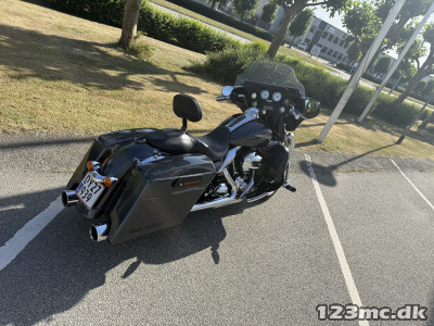 Harley-Davidson FLHXI Street Glide