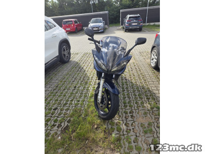 Yamaha FZ6
