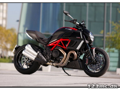 Ducati Diavel Carbon