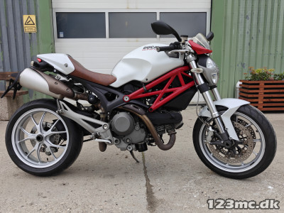 Ducati Monster 1100
