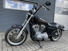 Harley-Davidson XL883C Sportster Custom